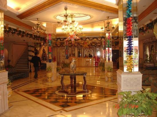 Empires Hotel Puri Exterior foto
